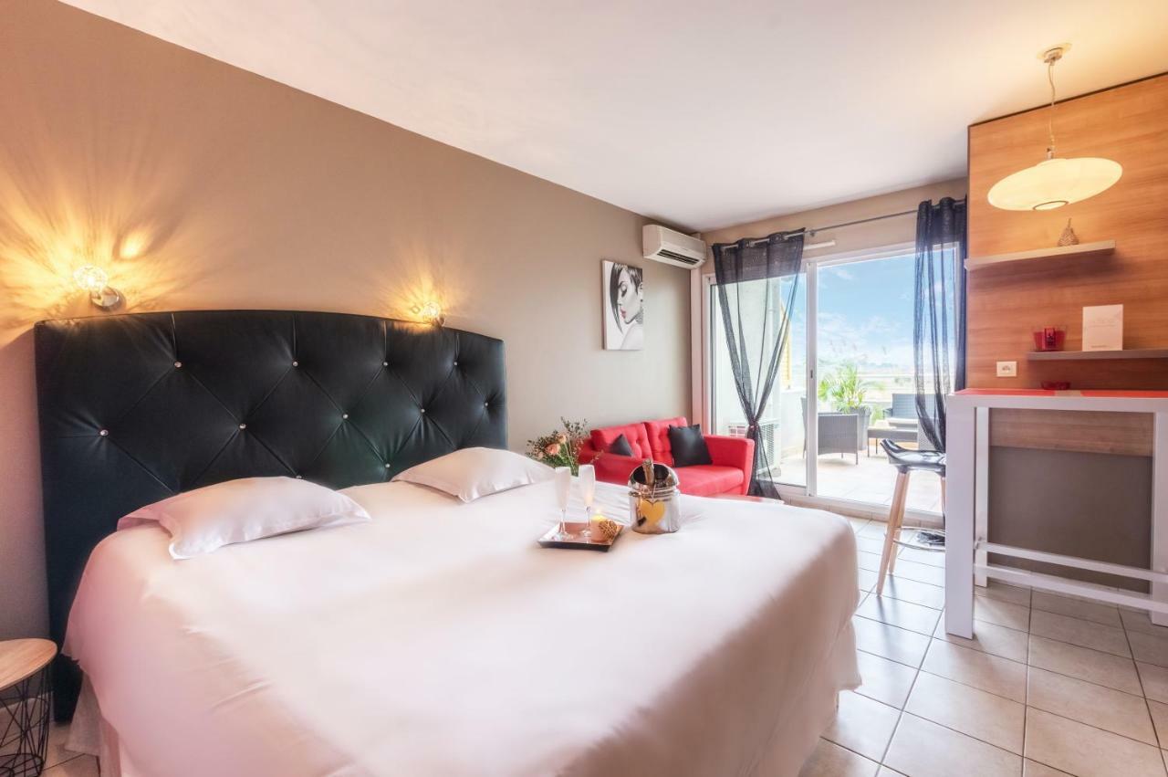 Residence Hoteliere Natureva & Spa Agde Bagian luar foto