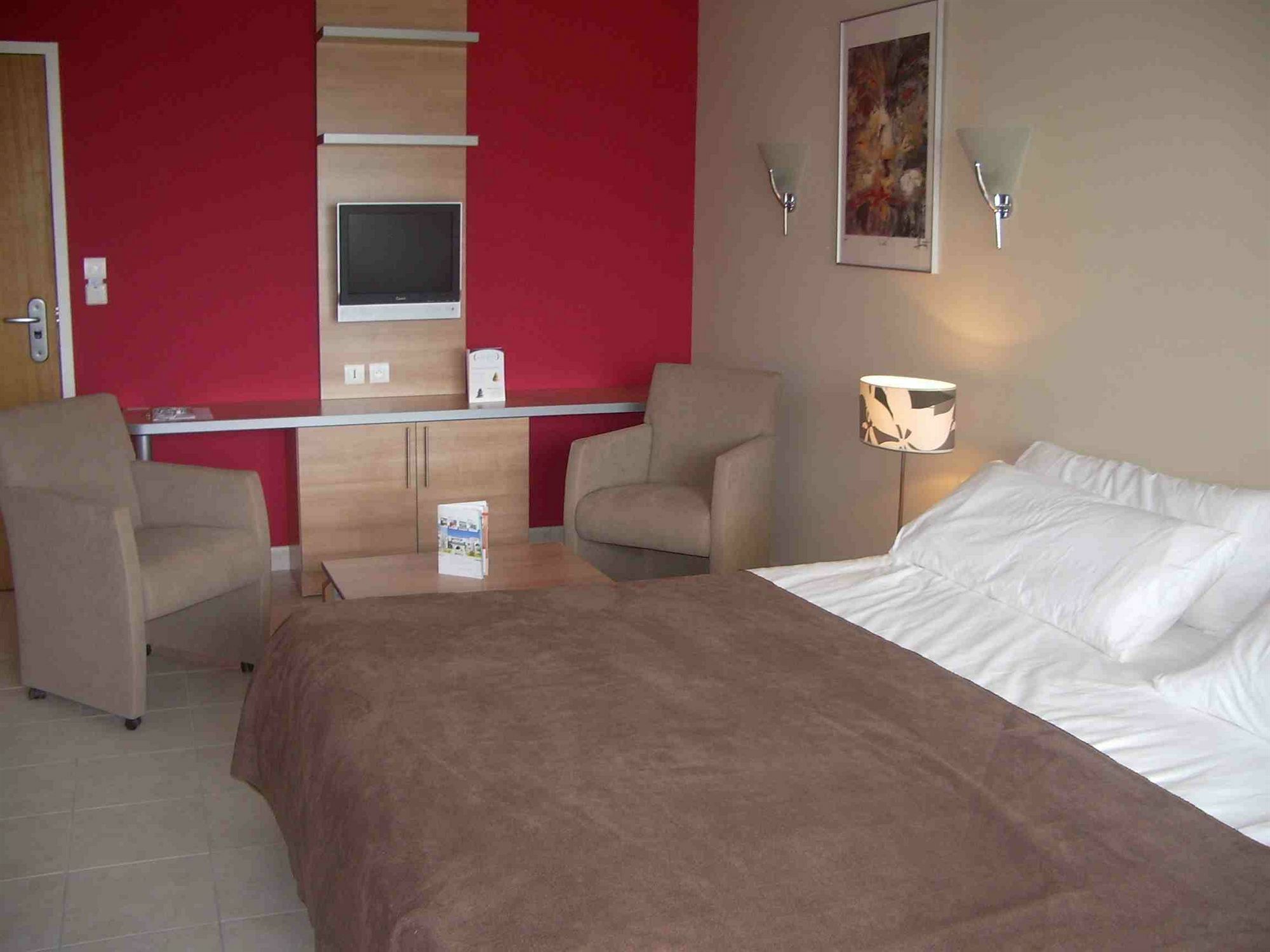 Residence Hoteliere Natureva & Spa Agde Bagian luar foto